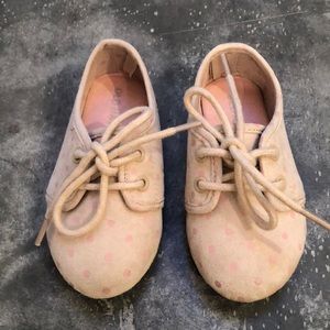 adorable baby pink polka dot oxfords
